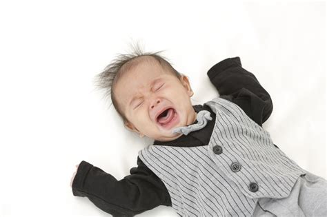0歳の赤ちゃんが突然火がついたように泣く原因。いつもと違う泣き方をしたときは Kosodate Life（子育てライフ）
