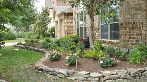 20 Rock Edging For Flower Beds