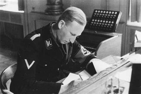 Рейнхард тристан ойген гейдрих (нем. Reinhard Heydrich bol führerova predĺžená ruka - Svet SME