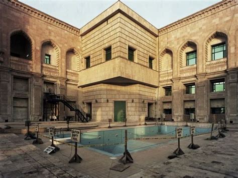 Palaces Of Saddam Hussein 32 Pics