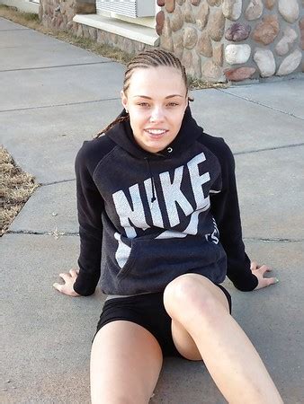 UFC Fighter Rose Namajunas 24 Pics XHamster