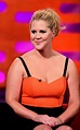 Sexy Amy Schumer Hot Bikini Pictures – Her Body Is Definition Of Beauty