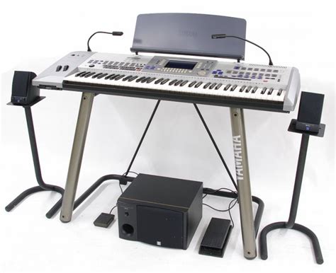 Yamaha 9000 Pro Keyboard With Stand And Cover Complete With Lights A