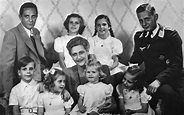 Lina Heydrich / Reinhard And Lina Heydrich With Their Son Klaus In ...