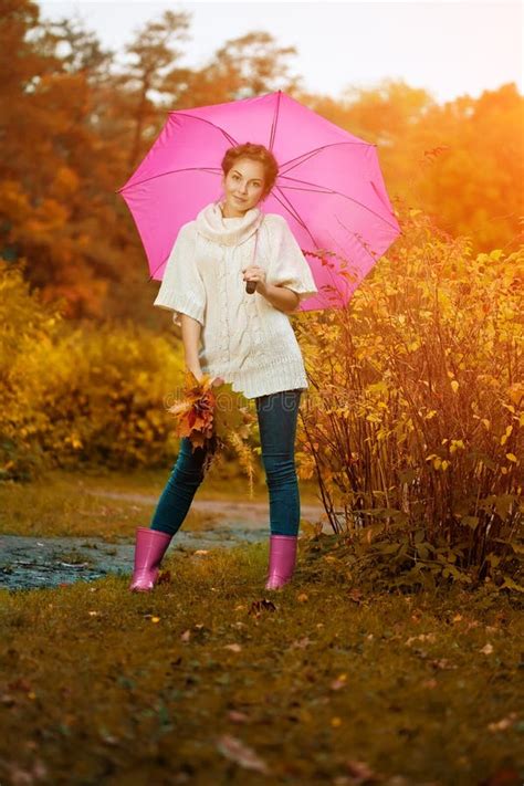 Autumn Woman Beautiful Young Girl In Autumn Park Stock Image Image
