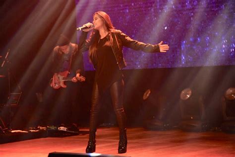 Gravou o álbum pra te contar os meus segredos em 2017, com algumas músicas de sucesso como minha morada e hey, pai. Isadora Pompeo: "A minha posição foi Jair Bolsonaro ...