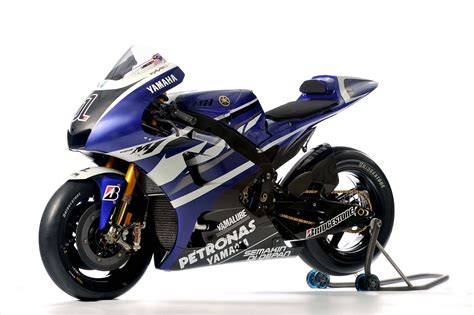 Yamahas 2011 Motogp Livery Unveiling Asphalt And Rubber