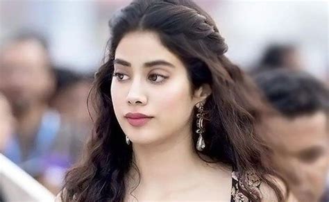 అతనంటే పిచ్చి జాన్వీ కపూర్‌ Janhvi Kapoor Hardcore Fan Of Rajkumar Rao Sakshi