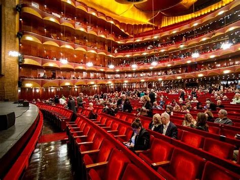 Met Opera Offers Free Tickets To Federal Employees