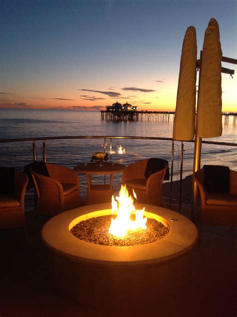 The Carbon Beach Club Restaurant In Malibu Features California Coastal