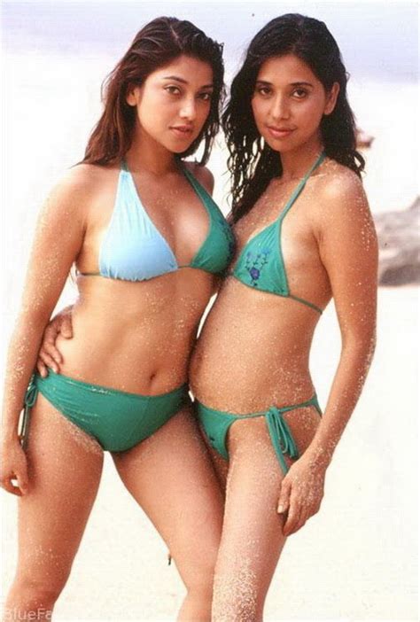 Popular Model Seksi Duet Ayu Azhari And Sarah Azhari On Popular Magazine