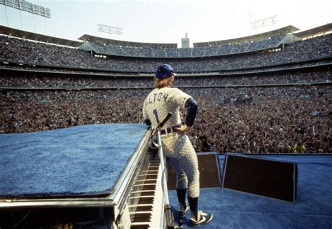 Elton John — Posing For The Crowd At Dodger Stadium Los