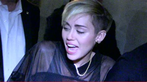 Miley Cyrus Crazed Fan Threatens Ill Die Trying To Meet Her