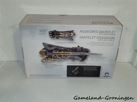 Assassin S Creed Syndicate Gauntlet With Hidden Blade Gameland