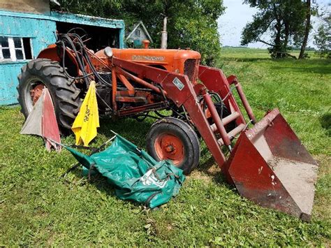 Allis Chalmers Wd45 With 5 Foot Wide Vaughn Loader And Winter Heat Cab