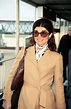 How To Channel Jackie O's Signature '70s Style | Jackie o style, Jackie ...