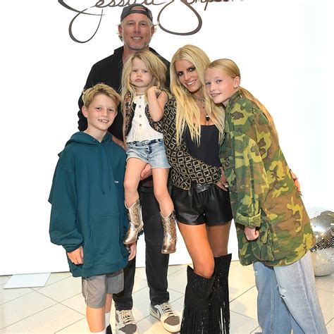 Proof Jessica Simpson’s Daughter Maxwell Inherited Her Eye For Fashion Pop Culturely
