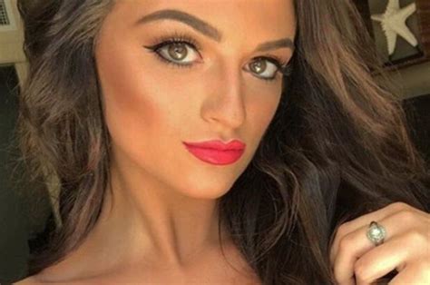 Abigail Ratchford Lookalike Jamie Leigh Thornton Stuns Instagram With