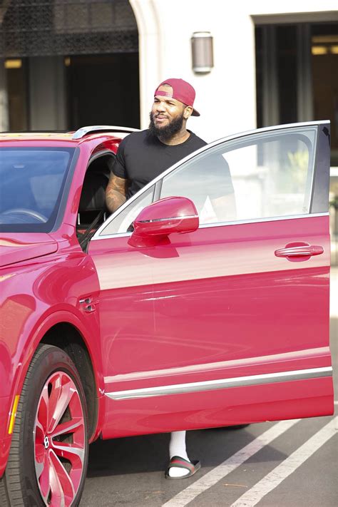 The Game Leases Red Bentley Bentayga For The Holidays Sandra Rose