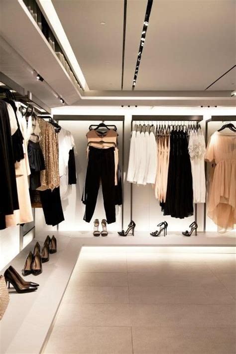 Vm Zara Clothing Store Design Store Design Boutique Boutique