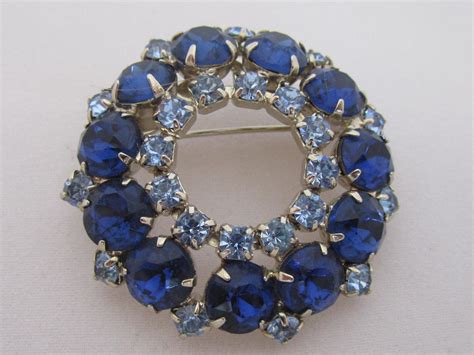 Vintage Rhinestone Jewelry Blue And Aqua Round Brooch