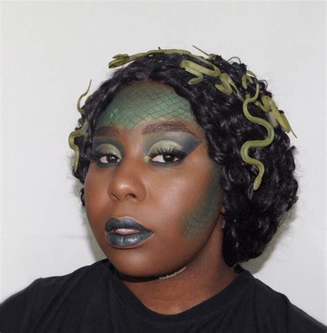Medusa Last Minute Diy Costumes Halloween Makeup Looks Makeup Looks