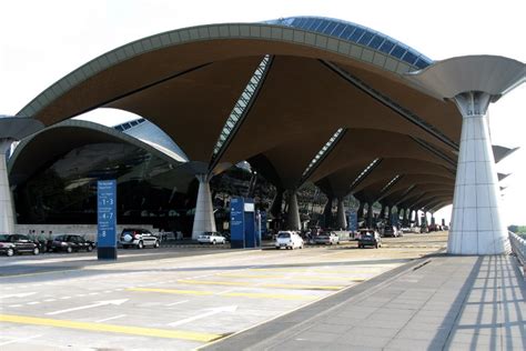 Kuala lumpur international airport (kul iata; KLIA layout plan, guide on getting around the Kuala Lumpur ...