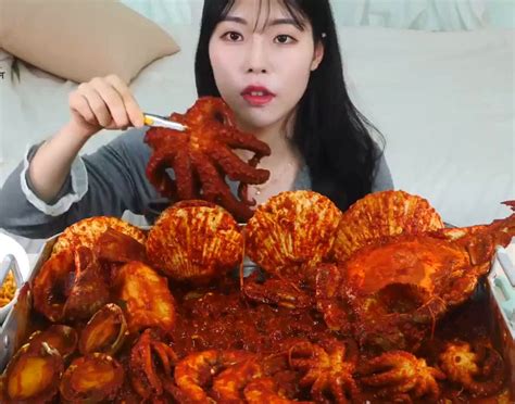 Out Of Context Mukbang And Food On Twitter Seafood Stew With Various Seafood 🦑