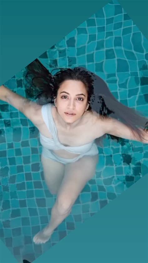 Kriti Kharbanda In White Swimsuit Enjoys Some Pool Time See Photos