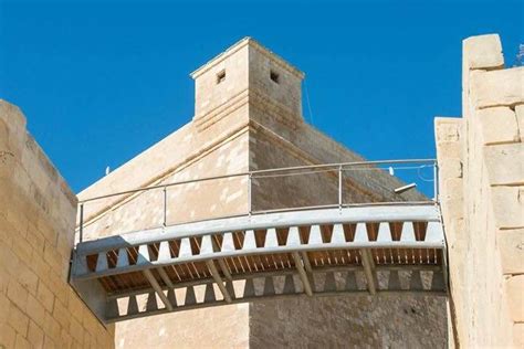 Hotels near gunpowder magazine, silos, wwii shelters & battery. Steel works at Cittadella Gozo - General Maintenance Ltd.