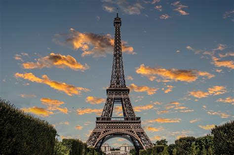 Eiffel Tower Wallpaper Download High Resolution 4k Wallpaper