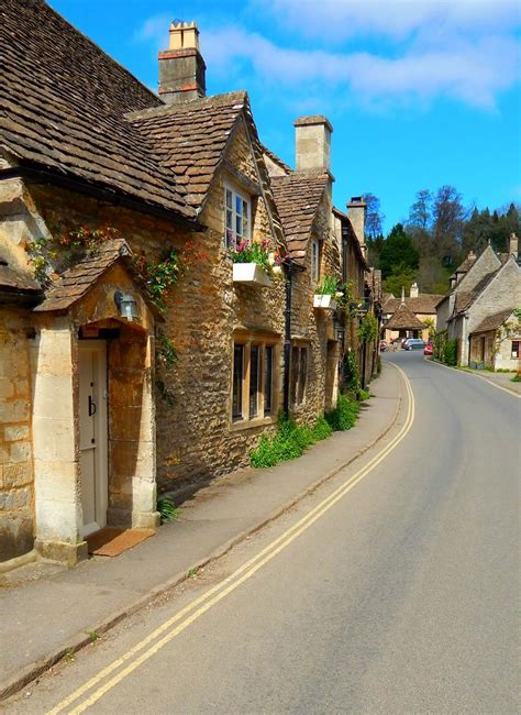 Bellasecretgarden Castle Combe Wiltshire England And Scotland