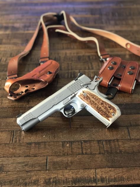 Super Carry Custom W Stag Grips R1911