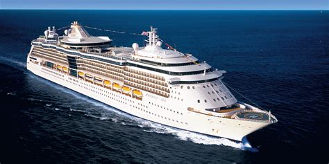 Compare 12 Cruise Ships In Alaska