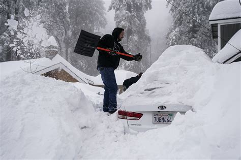 Sierra Nevada braces for multi-foot blizzard