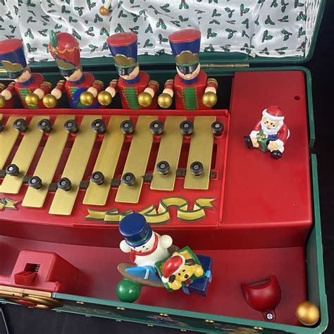 Vintage 90s Mr Christmas Santas Musical Toy Chest Xylophone Watch