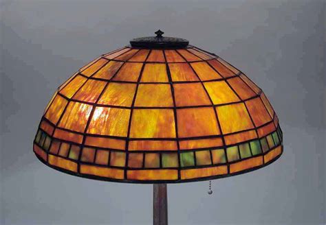 16in Geometric Tiffany Lamp No1901