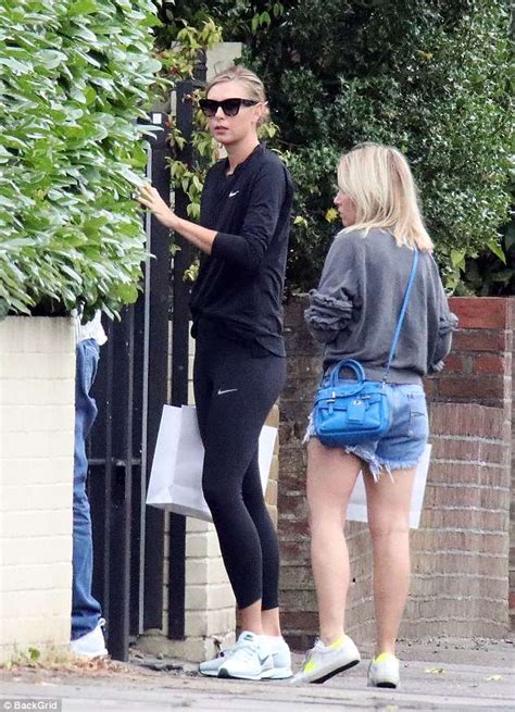 Maria Sharapova Exhibits Her Gym Honed Frame In Sportswear Daily Mail
