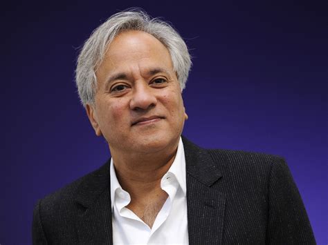Anish Kapoor urges MPs to cancel visit from controversial 