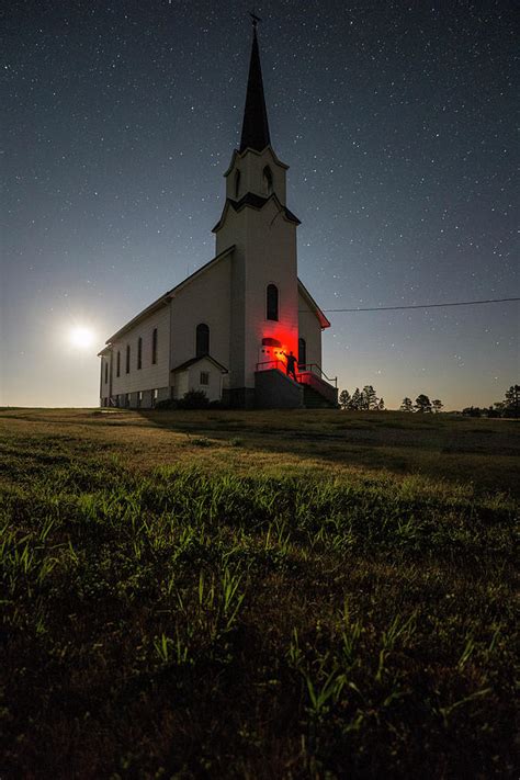 Knockin' on heaven's door is a story about two terminally ill cancer patients who befriend eachother in a hospital and decide to have one last hurrah. Knockin on Heaven's door Photograph by Aaron J Groen