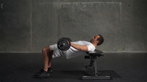 hip thrusts why and how men should be doing it myprotein™