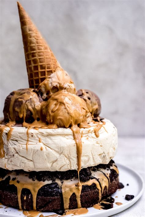 Chocolate Cake With Ice Cream