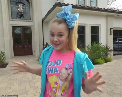 Youtuber Jojo Siwa 16 Shows Off Her 35million Mansion Jojo Siwa