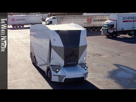 Le blog aléatoire T pod le premier camion autonome sur une route publique