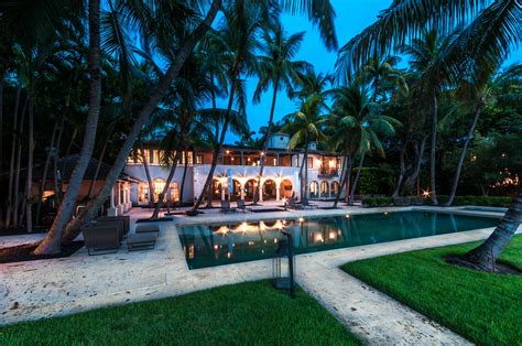 Phil Collins Nabs Jlos Former Miami Beach Mansion For 33 Million
