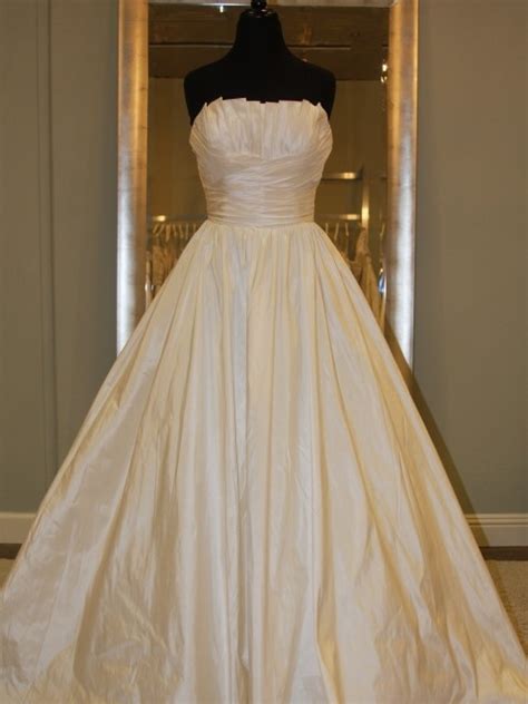 Used Mori Lee Angelina Faccenda By Madeline Gardner 1086 Wedding Dress