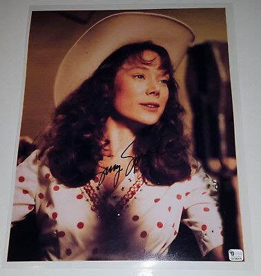 SISSY SPACEK Signed Large 11x14 Coal Miner S Daughter Photo As Loretta