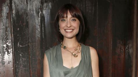 Serial actress photos, videos and interesting stuffs. Smallville: Allison Mack arrestata per traffico sessuale ...