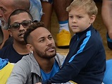 PHOTOS. Moment complice entre Neymar et son fils Davi lors d'u... (avec ...