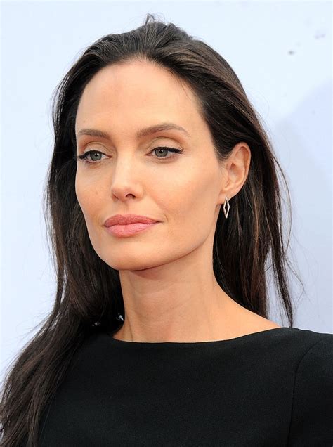Her Lips Have Left The Chat Paparazzi Have Recently Caught Jolie